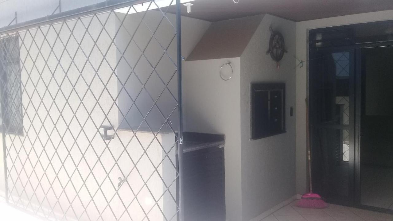 Apartamento De 2 Domitorios E 1 Garagem No Centro De Bombinhas 50 Metros Da Praia Na Avenida Principal Proximo Ao Shopping Punta Blu Экстерьер фото